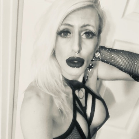 zoehollandmendo
