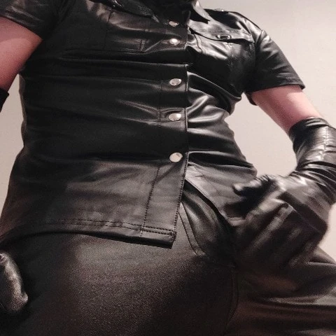 leatherboi