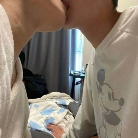 Iwantaholetocum