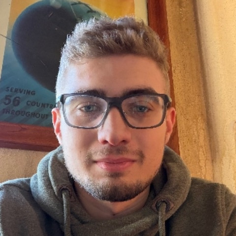 Daniel24725