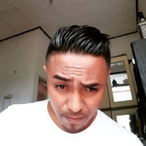 Andhika555