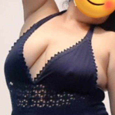 Hot_ZareeN