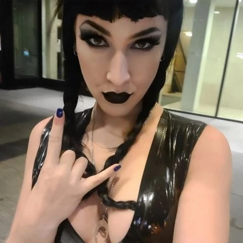 Dominatrix11