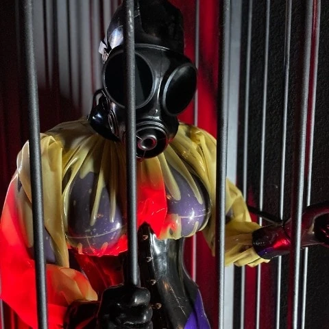 LatexLederdoll