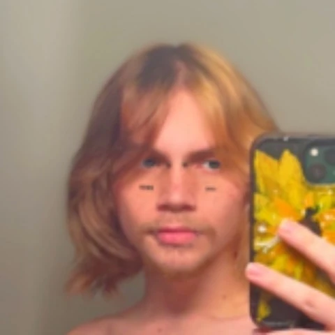 Alt_Evan_peters