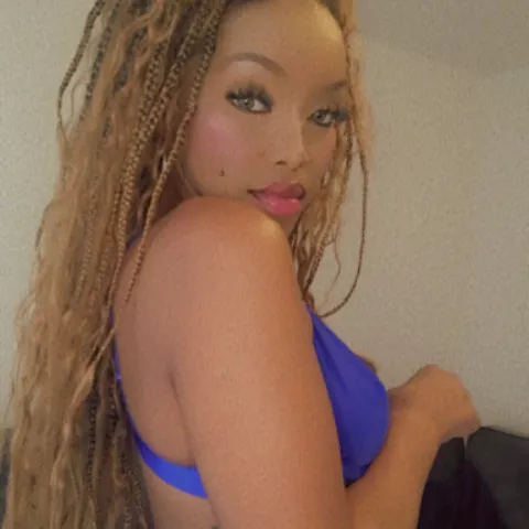 Naomiblackx