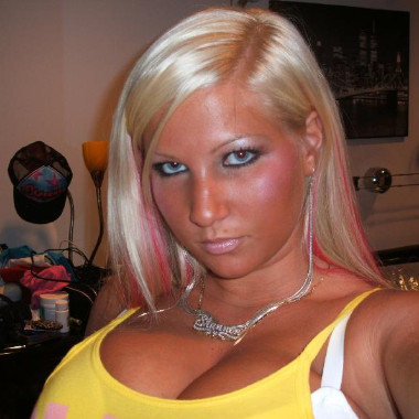 Busty_Shannon