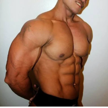 Johny19952203