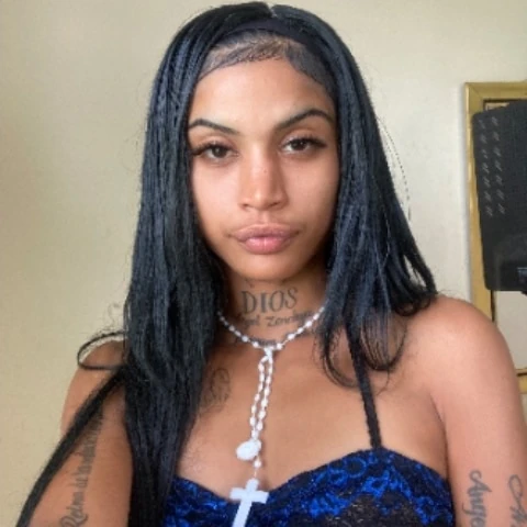 lareynazendeya_