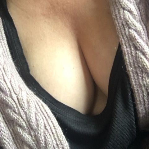 Play_With_MyTits