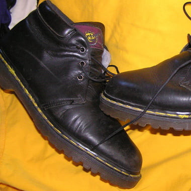 DOC-MARTENS-BOOTS