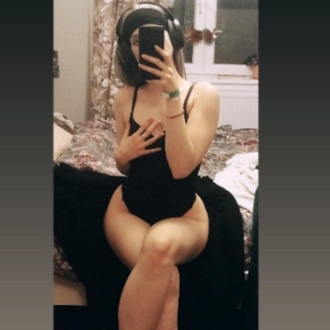 kinky_sofia