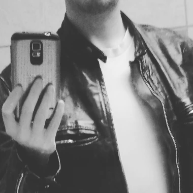 strayredfox