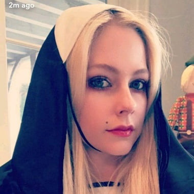 Lavigne_Worshiper