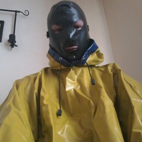 PVC-Regencapelover80