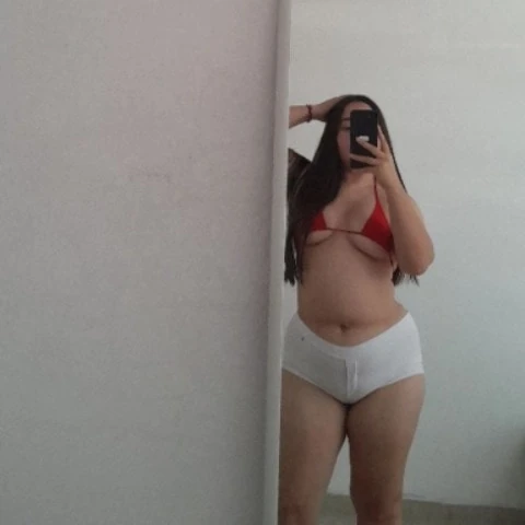 ComfyLeila_08