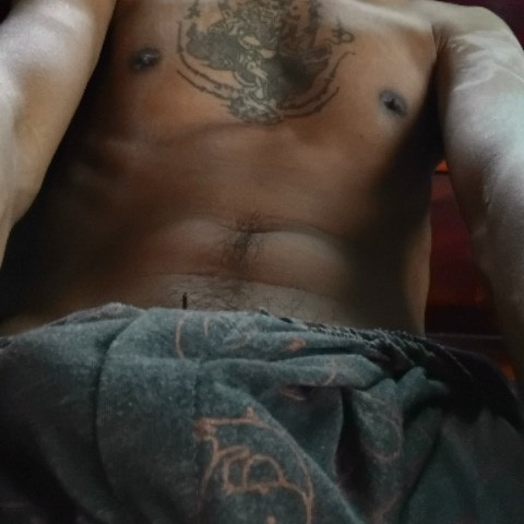 Thailandhornyguy4u