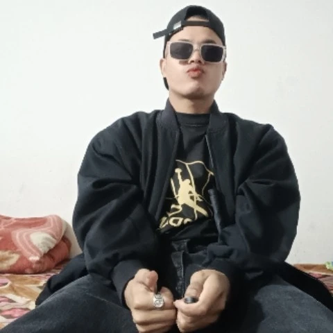Handsomebulge12