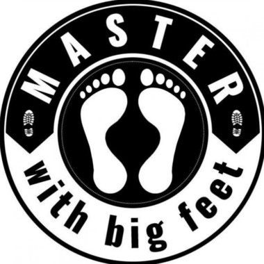 Master_with_big_feet