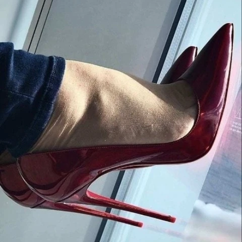 Likesstilettos