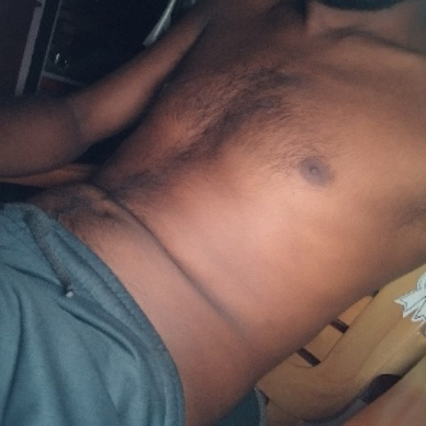 Earthlyfuck_boy97