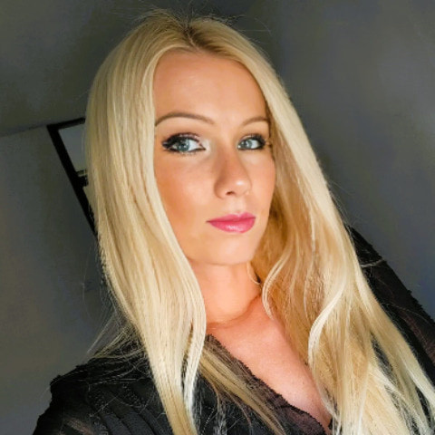 Virgin_Blonde_Sara