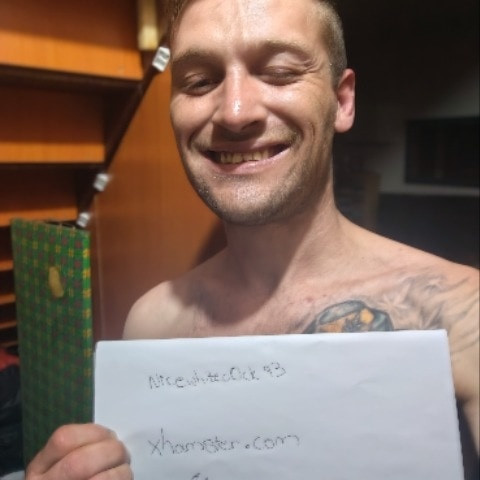 Nicewhitec0ck93