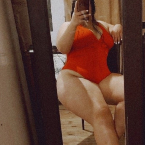 Hot_Aunty51