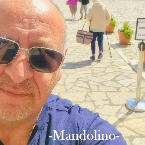 -Mandolino-