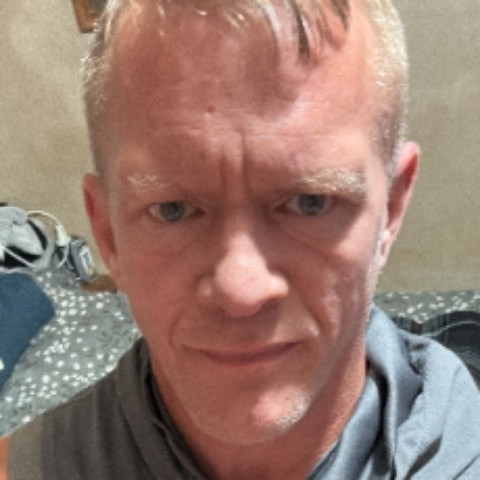 Hunghotguy75
