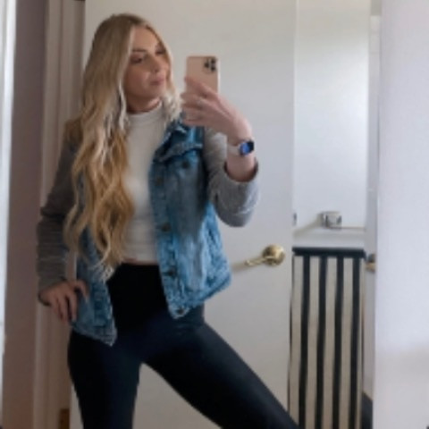 BlondemilfMeagan