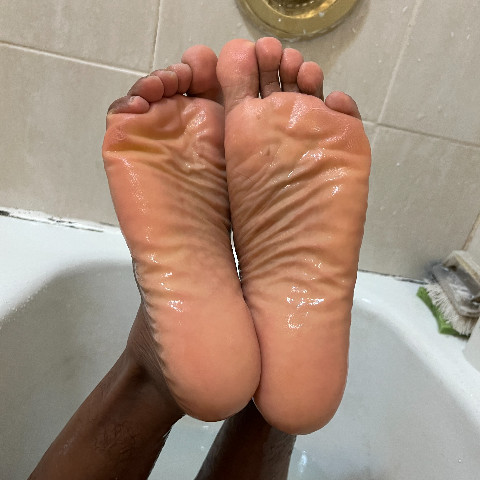 BlackMaleFeetLover28