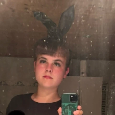 Max_likes_femboys