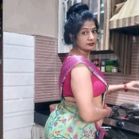 Hotpoonam69