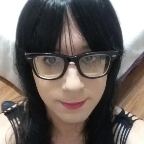 LaraWhiteSissy