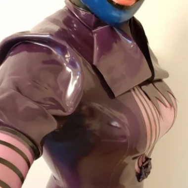 Latexboobs