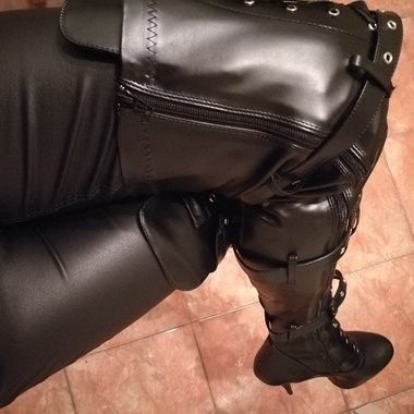 CDleather69