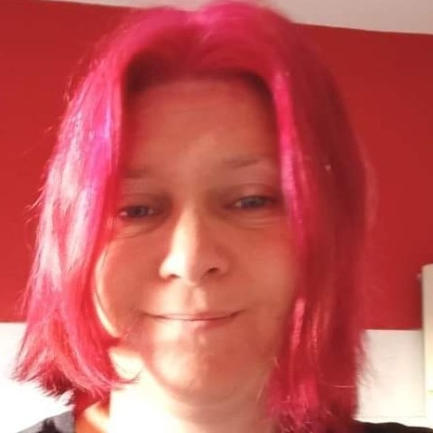 Pinky19348