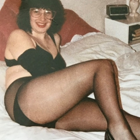 lisablacknylons
