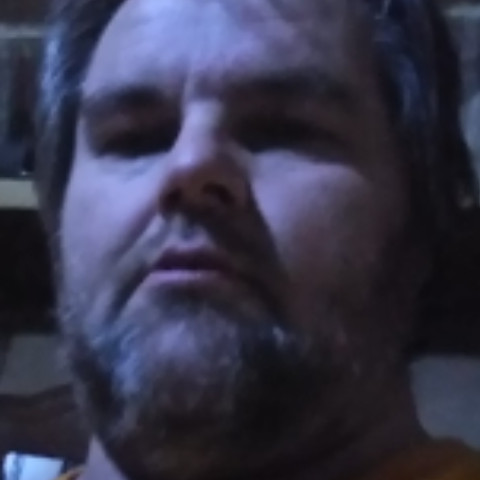 Pissinpantyboy