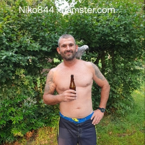 Niko844